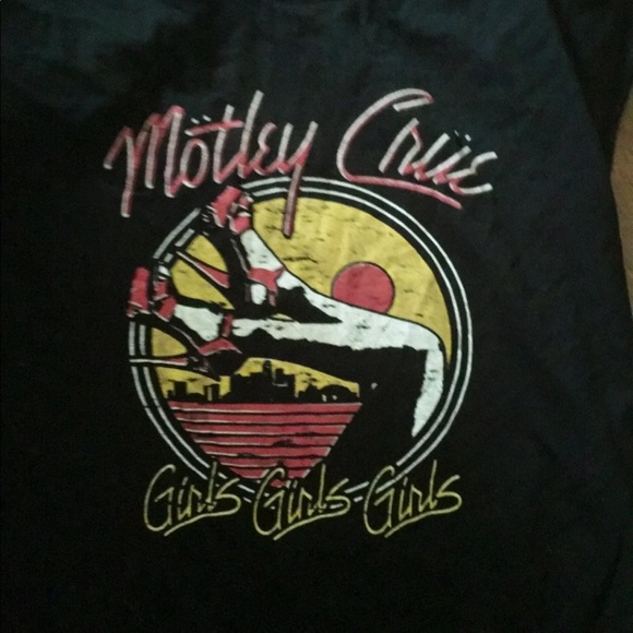 Motley Crew Graphic Tee. #3 - Picture 3 of 5